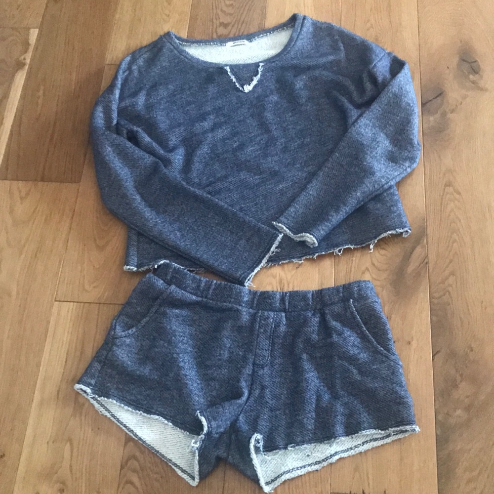 Shorts and sweatshirt set